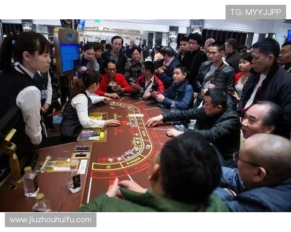 澳门赌场里的百家乐在线与现场的区别分析，选择最适合你的方式